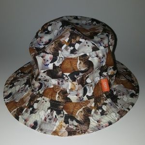 RARE Vans X ASPCA Bucket hat (NWOT) (LDS)